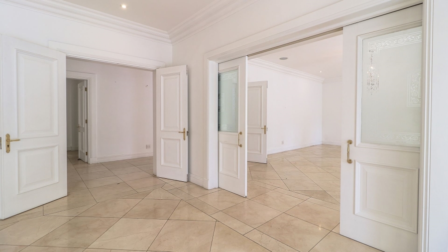 3 Bedroom Property for Sale in Sandhurst Gauteng