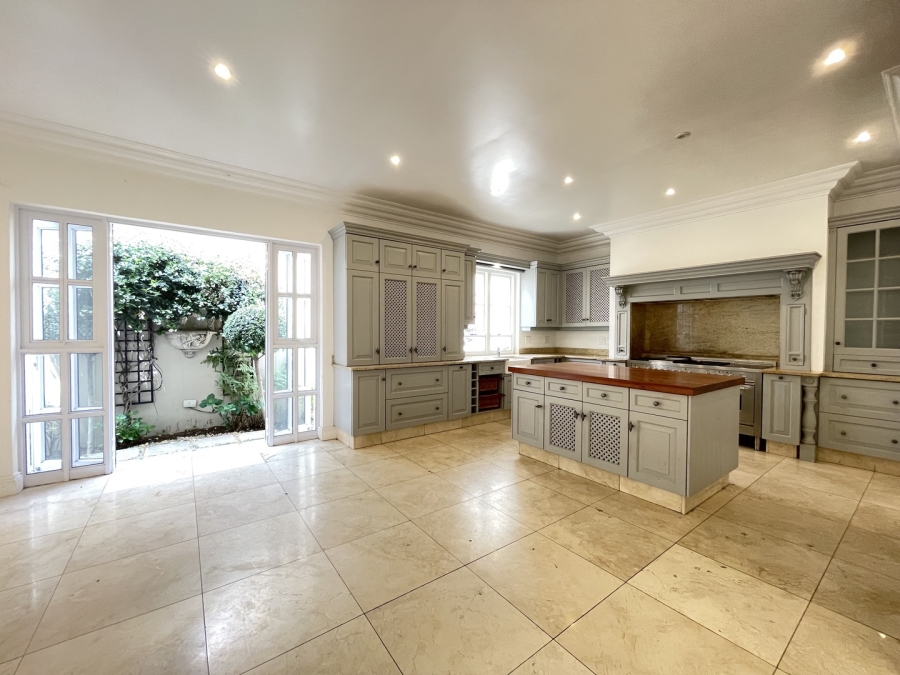 3 Bedroom Property for Sale in Sandhurst Gauteng