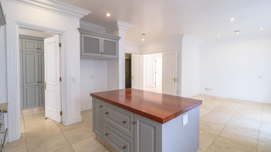 3 Bedroom Property for Sale in Sandhurst Gauteng