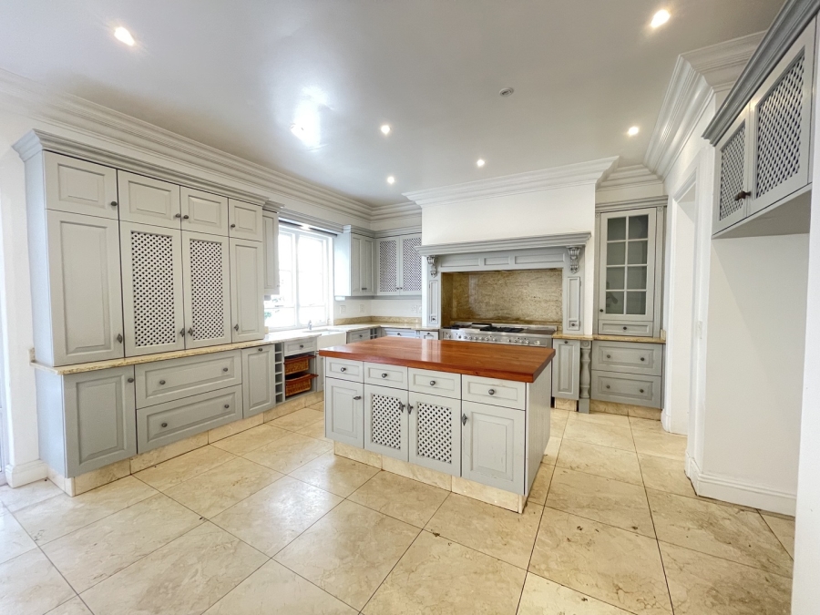 3 Bedroom Property for Sale in Sandhurst Gauteng