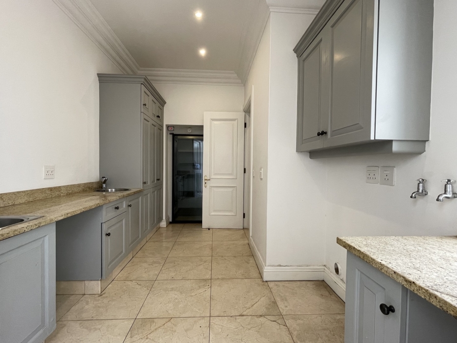 3 Bedroom Property for Sale in Sandhurst Gauteng