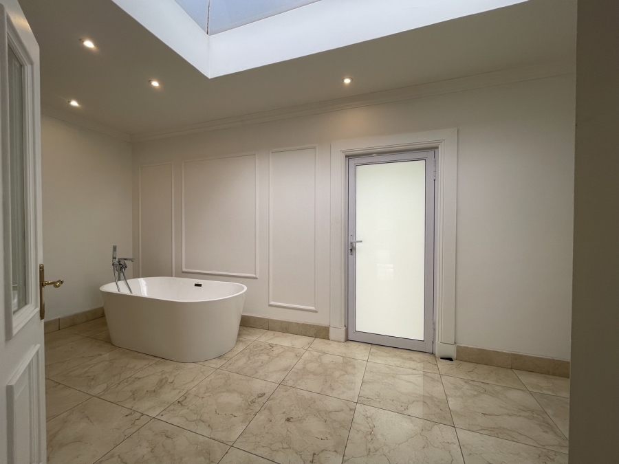 3 Bedroom Property for Sale in Sandhurst Gauteng