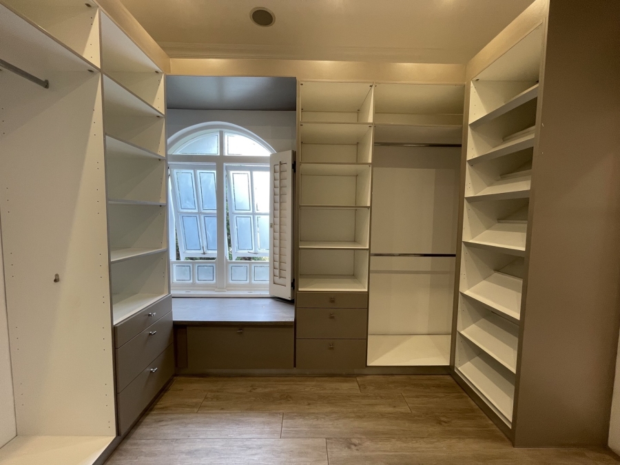 3 Bedroom Property for Sale in Sandhurst Gauteng