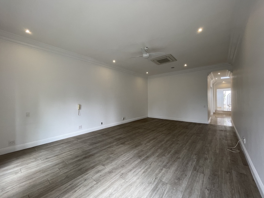 3 Bedroom Property for Sale in Sandhurst Gauteng