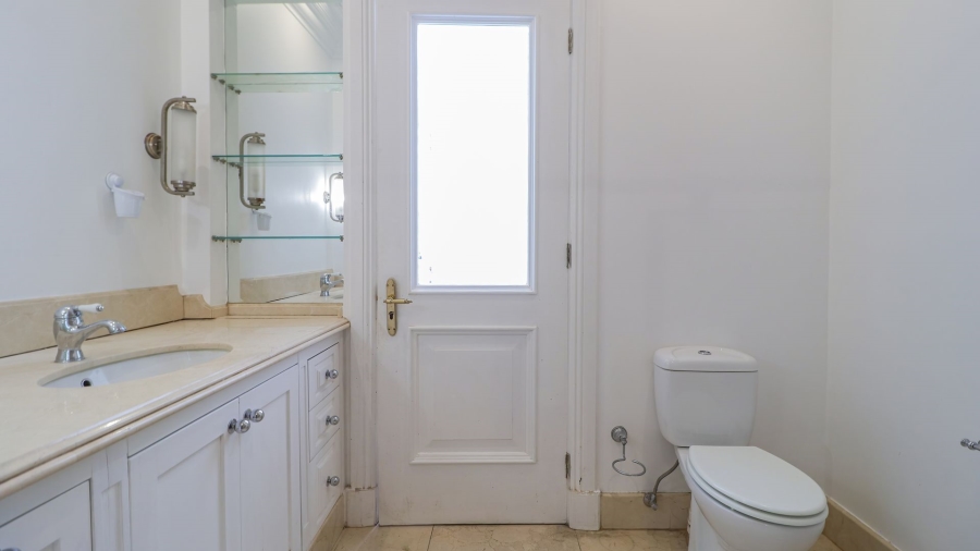 3 Bedroom Property for Sale in Sandhurst Gauteng