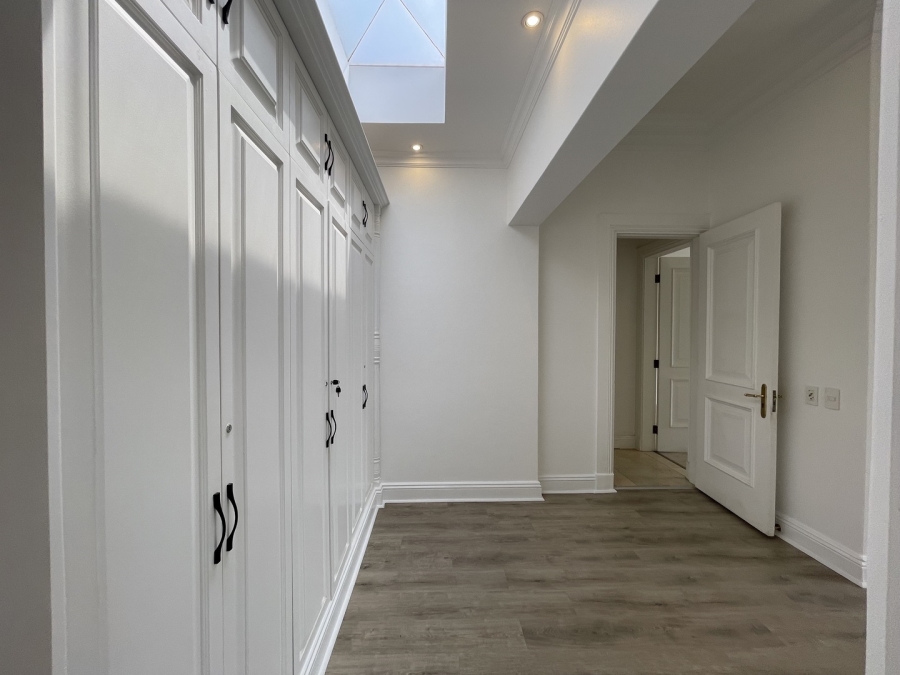 3 Bedroom Property for Sale in Sandhurst Gauteng