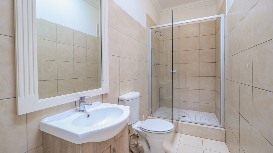 3 Bedroom Property for Sale in Sandhurst Gauteng