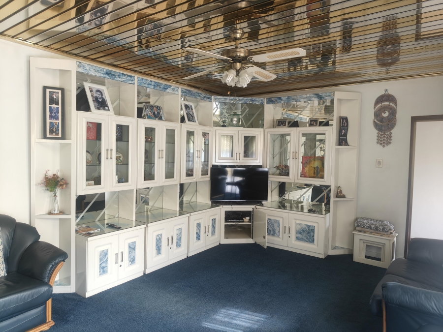 4 Bedroom Property for Sale in Laudium Ext 2 Gauteng