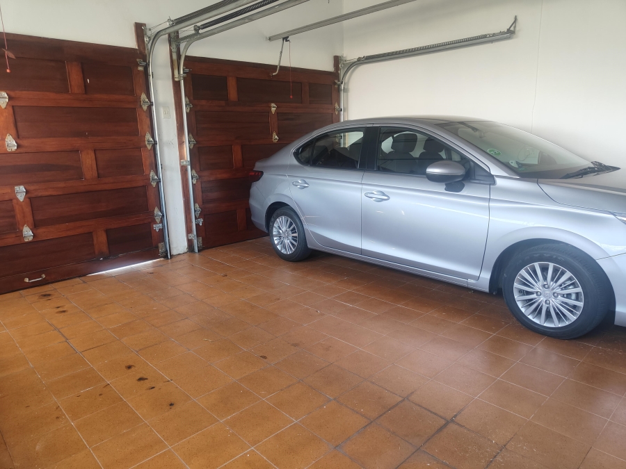 4 Bedroom Property for Sale in Laudium Ext 2 Gauteng