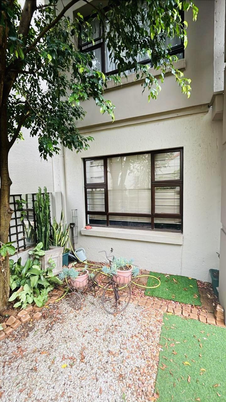 2 Bedroom Property for Sale in Fourways Gauteng