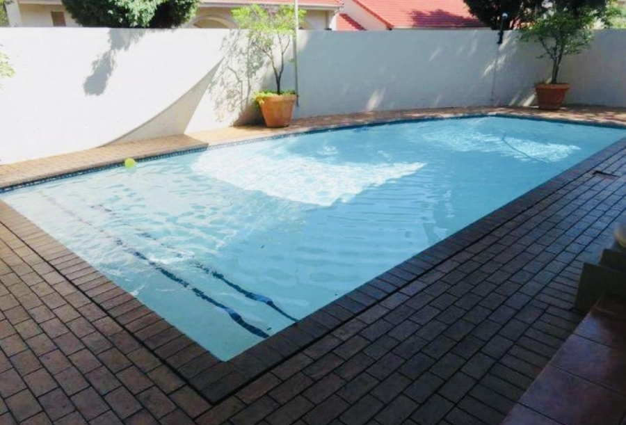 2 Bedroom Property for Sale in Fourways Gauteng