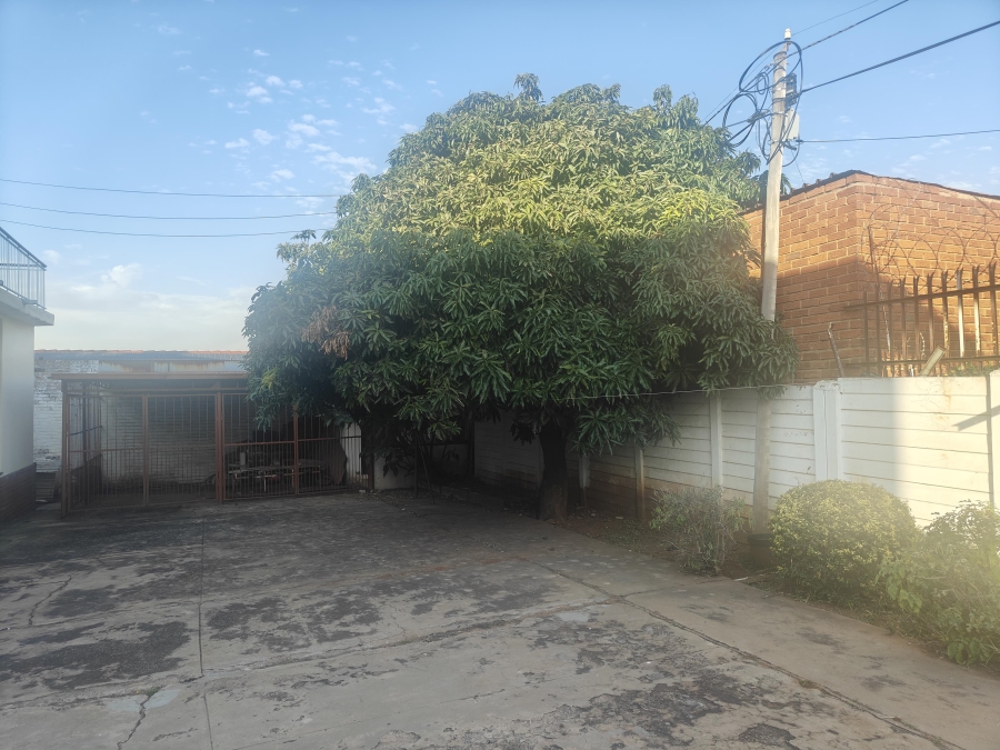 8 Bedroom Property for Sale in Laudium Gauteng