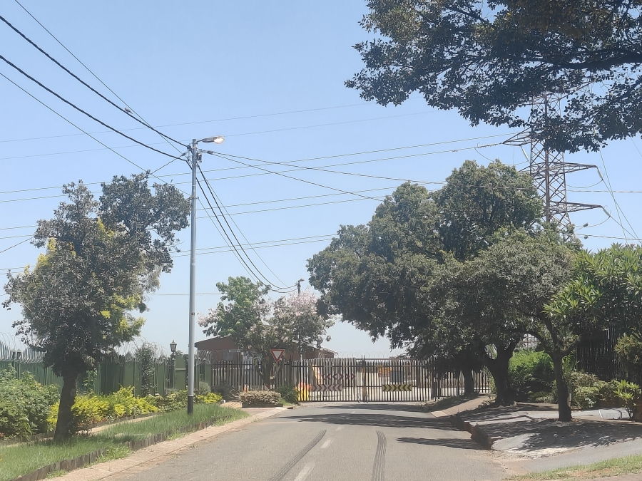 4 Bedroom Property for Sale in Laudium Gauteng