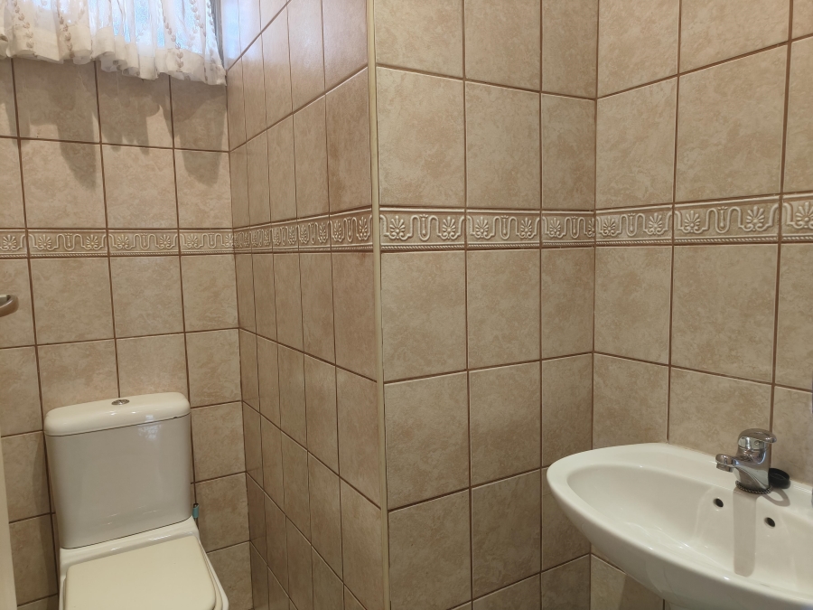 4 Bedroom Property for Sale in Laudium Gauteng