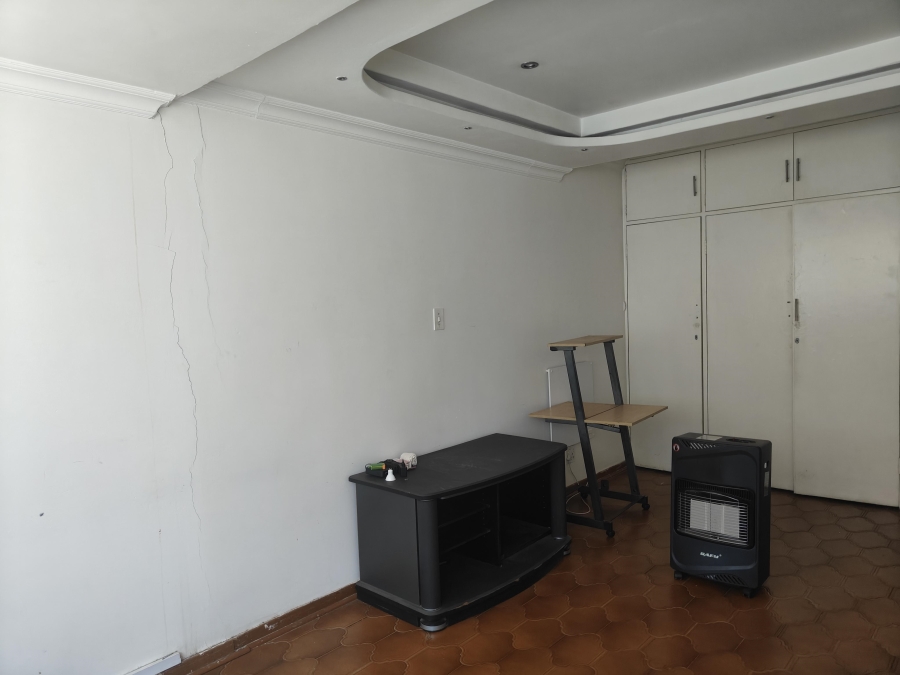 4 Bedroom Property for Sale in Laudium Gauteng