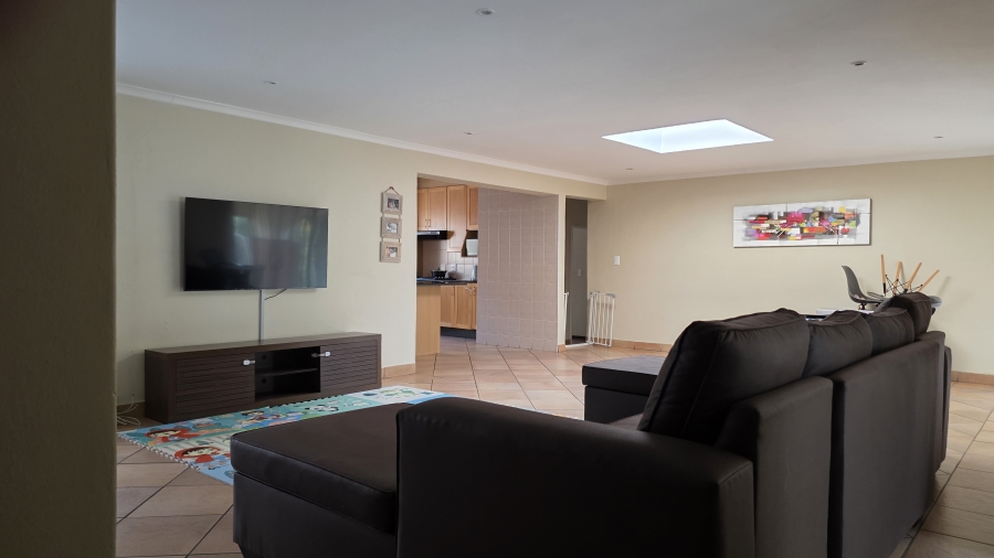 To Let 4 Bedroom Property for Rent in Eldo Glen Gauteng