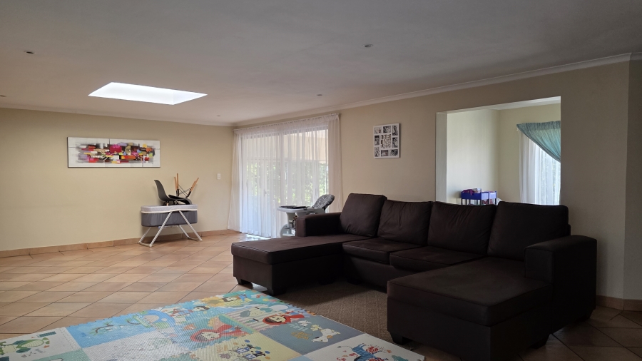 To Let 4 Bedroom Property for Rent in Eldo Glen Gauteng