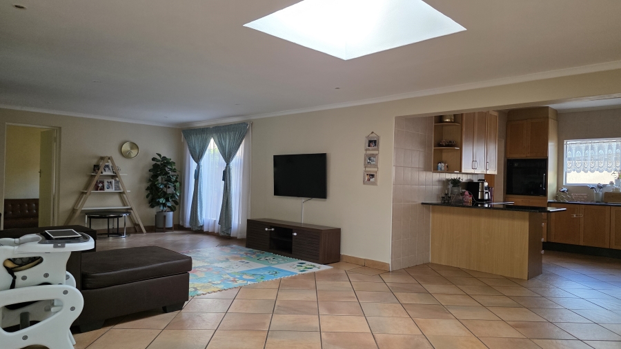 To Let 4 Bedroom Property for Rent in Eldo Glen Gauteng