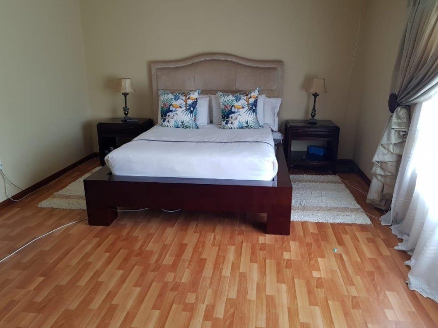 7 Bedroom Property for Sale in Clayville Gauteng