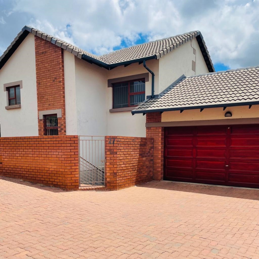 3 Bedroom Property for Sale in Eldo Ridge Estate Gauteng