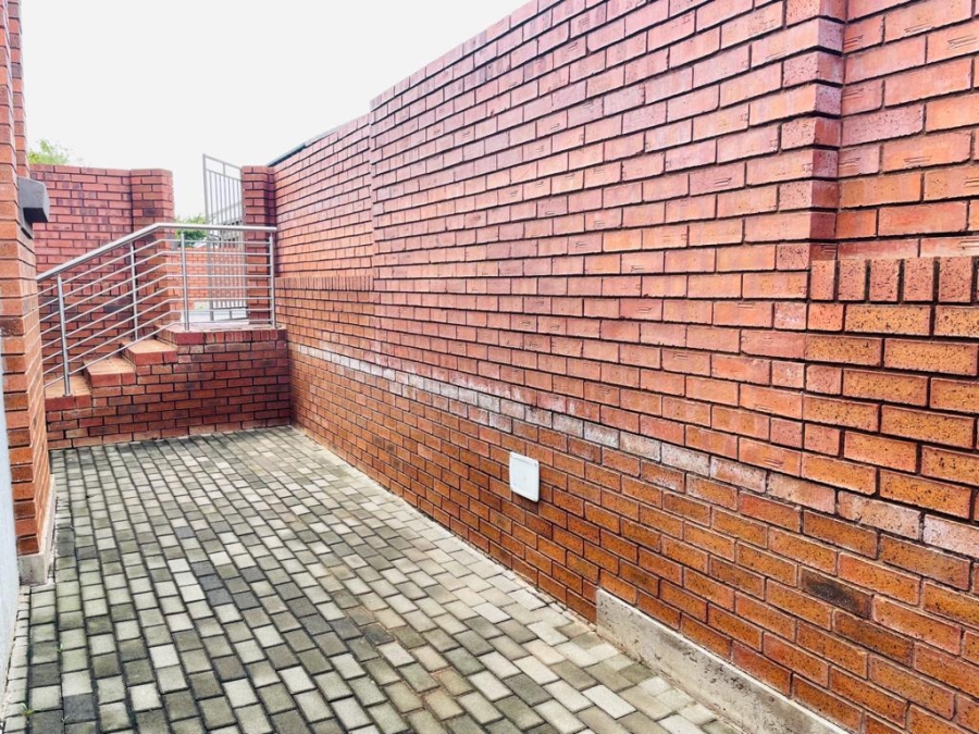 3 Bedroom Property for Sale in Eldo Ridge Estate Gauteng