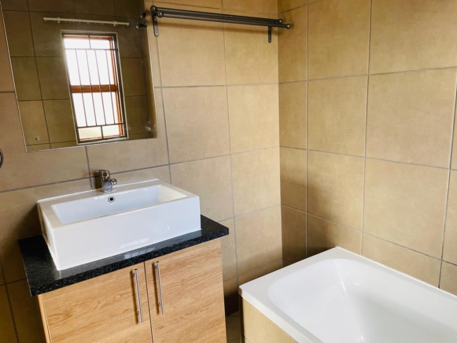 3 Bedroom Property for Sale in Eldo Ridge Estate Gauteng