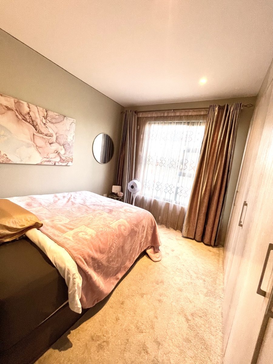 2 Bedroom Property for Sale in Rivonia Gauteng