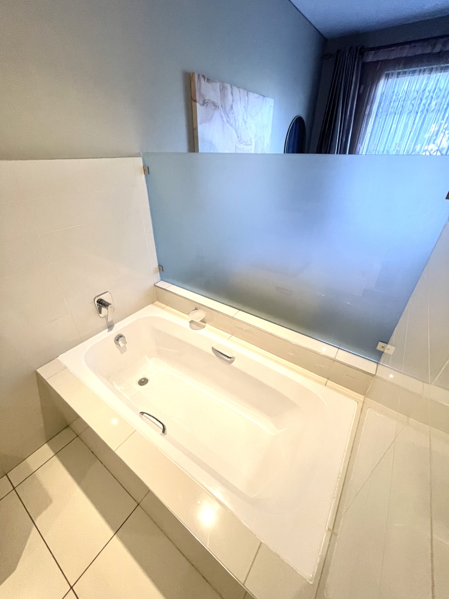 2 Bedroom Property for Sale in Rivonia Gauteng