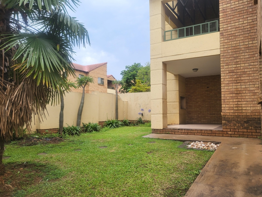 3 Bedroom Property for Sale in Die Hoewes Gauteng