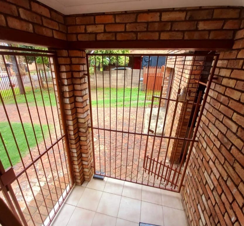 4 Bedroom Property for Sale in Suiderberg Gauteng