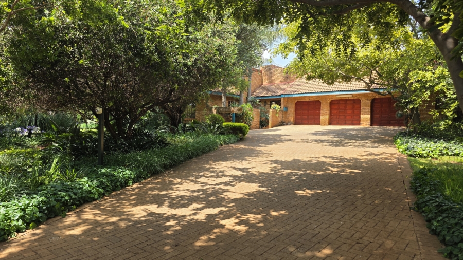 4 Bedroom Property for Sale in Raslouw A H Gauteng