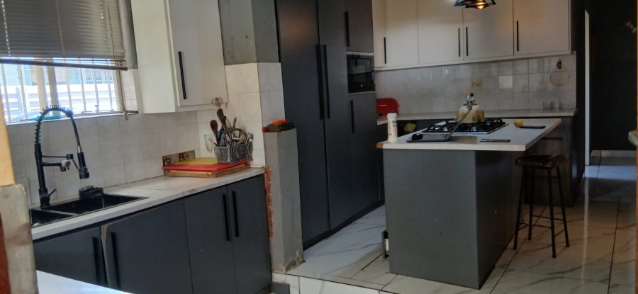 4 Bedroom Property for Sale in Rietfontein AH Gauteng