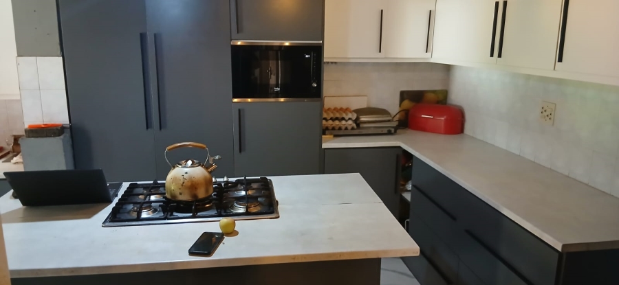 4 Bedroom Property for Sale in Rietfontein AH Gauteng