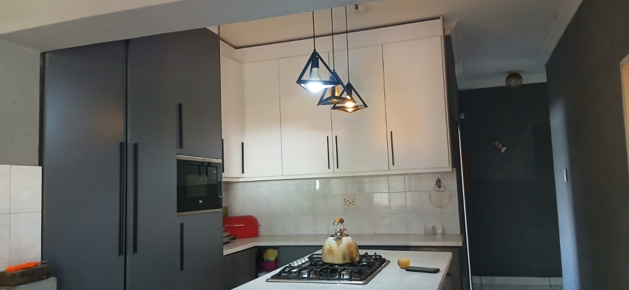 4 Bedroom Property for Sale in Rietfontein AH Gauteng