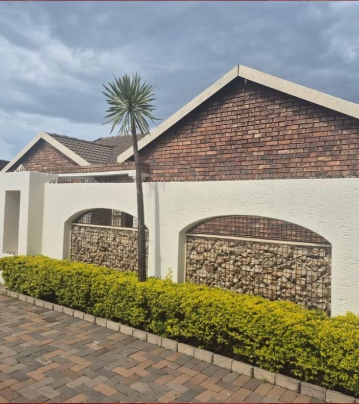 4 Bedroom Property for Sale in Danville Gauteng