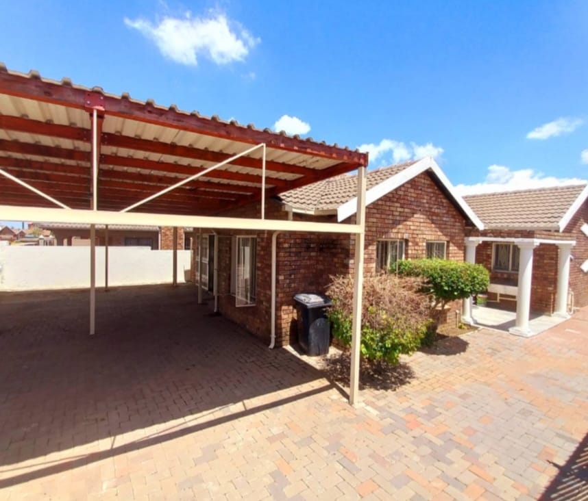 4 Bedroom Property for Sale in Danville Gauteng