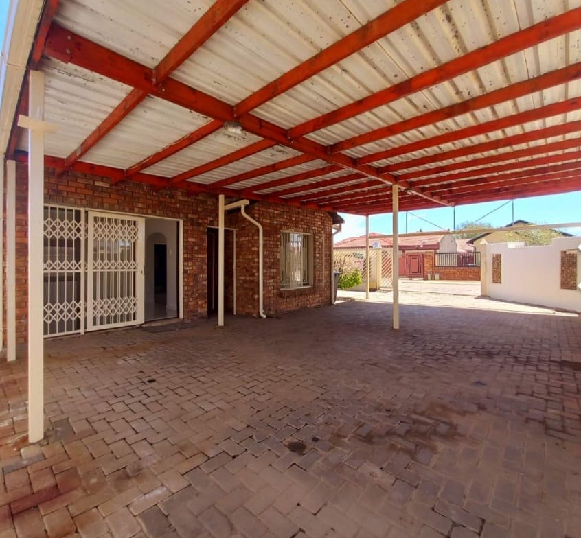 4 Bedroom Property for Sale in Danville Gauteng