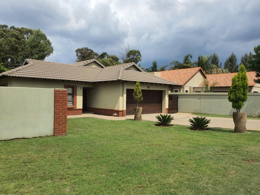 To Let 3 Bedroom Property for Rent in Raslouw Manor Gauteng