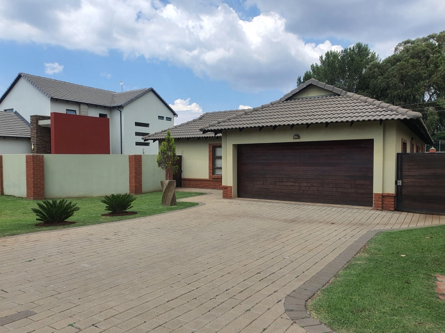 To Let 3 Bedroom Property for Rent in Raslouw Manor Gauteng