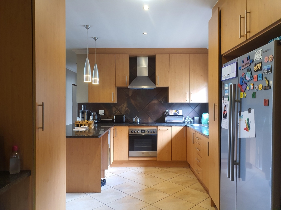 To Let 3 Bedroom Property for Rent in Raslouw Manor Gauteng