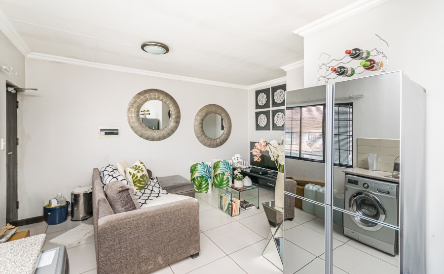 1 Bedroom Property for Sale in Halfway Gardens Gauteng