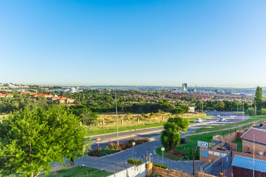 1 Bedroom Property for Sale in Halfway Gardens Gauteng