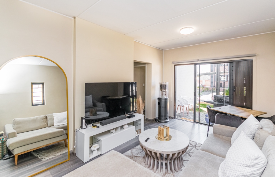 2 Bedroom Property for Sale in Waterfall Ridge Gauteng