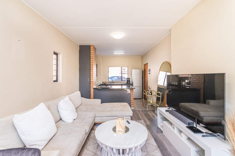 2 Bedroom Property for Sale in Waterfall Ridge Gauteng