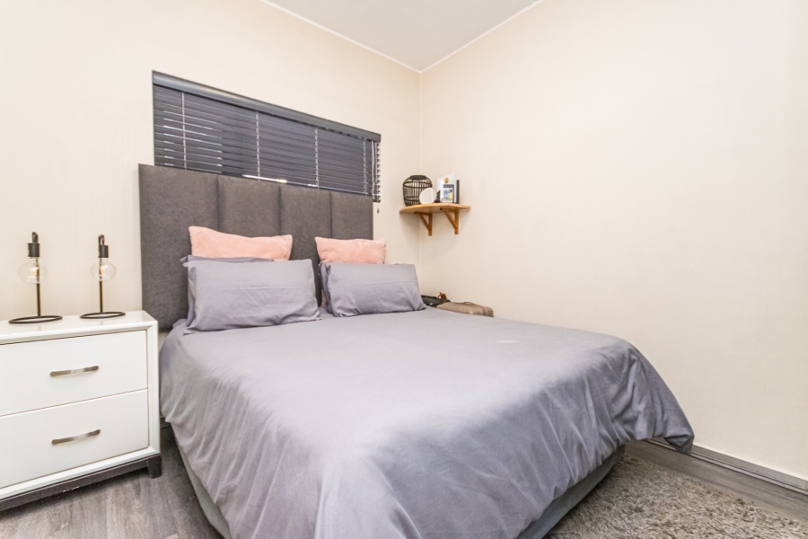 2 Bedroom Property for Sale in Waterfall Ridge Gauteng
