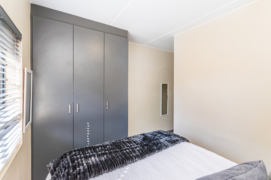 2 Bedroom Property for Sale in Waterfall Ridge Gauteng