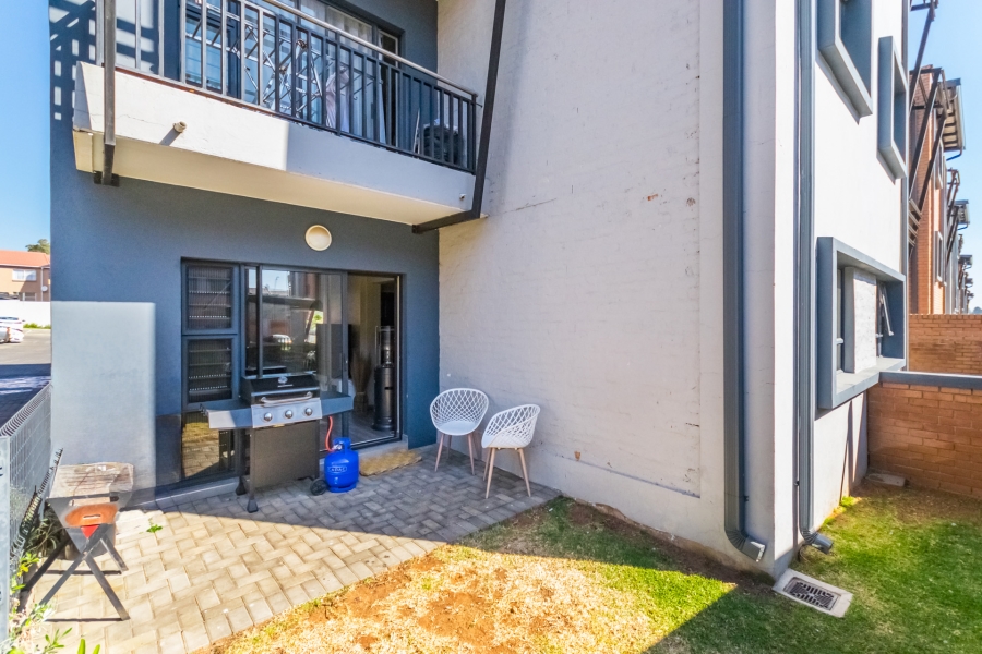2 Bedroom Property for Sale in Waterfall Ridge Gauteng