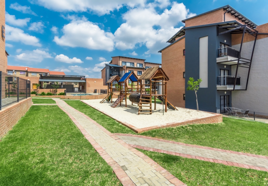 2 Bedroom Property for Sale in Waterfall Ridge Gauteng