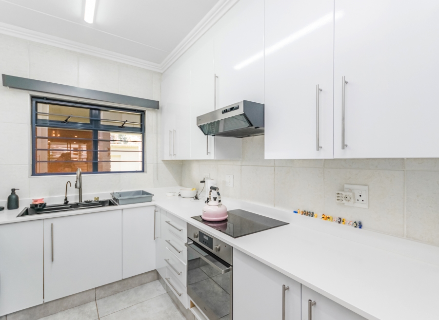 2 Bedroom Property for Sale in Morningside Gauteng