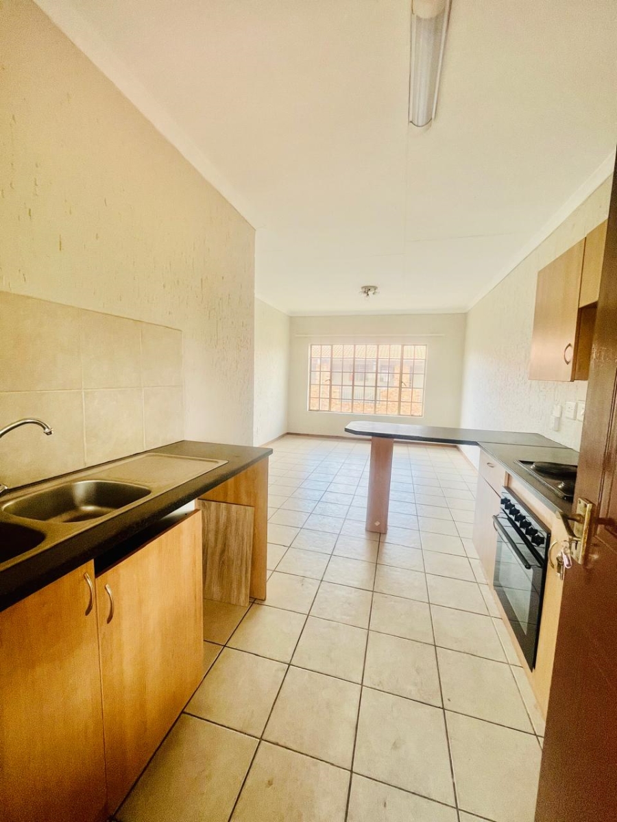 2 Bedroom Property for Sale in Hughes Gauteng